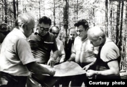 研究小组发现了50个原始乱葬坑,里面至少有2,500具 937-38年间被不公正处决的人的遗骸