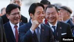 台湾副总统赖清德抵达巴拉圭,准备参加当选总统圣地亚哥·培尼亚的就职典礼。(2023年8月14日)