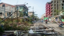 ရခိုင်က စစ်တွေနဲ့ ပုဏ္ဏားကျွန်းမြို့ပေါ်ရပ်ကွက်တွေ လျှပ်စစ်မီးပြန်ရ
 ရခိုင်က စစ်တွေနဲ့ ပုဏ္ဏားကျွန်းမြို့ပေါ်ရပ်ကွက်တွေ လျှပ်စစ်မီးပြန်ရ