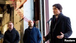 加拿大总理特鲁多2023年2月13日访问育空首府怀特霍斯(Whitehorse)。(路透社)