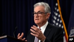 2023年5月3日,美联储主席杰罗姆·鲍威尔在联邦公开市场委员会会议后在华盛顿举行的新闻发布会上发表讲话。(美联社照片)