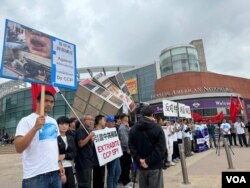 5月4日，洛杉矶民主人士和异议人士举行抗议中共跨国镇压异议人士游行活动。