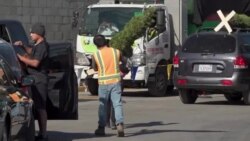 စွန့်ပစ်အမှိုက်နဲ့ ခရစ္စမတ်သစ်ပင်လဲလှယ်ရေးအစီစဉ် စွန့်ပစ်အမှိုက်နဲ့ ခရစ္စမတ်သစ်ပင်လဲလှယ်ရေးအစီစဉ်