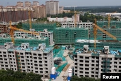 资料照:碧桂园在天津开发的一处住宅区建筑工地。(2023年8月18日)