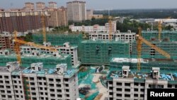 资料照:碧桂园在天津开发的一处住宅区建筑工地。(2023年8月18日)