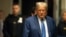 Mantan Presiden AS dan calon presiden dari Partai Republik Donald Trump tiba di Pengadilan Kriminal Manhattan, New York City, untuk menghadiri sidang uang tutup mulut, 20 Mei 2024.