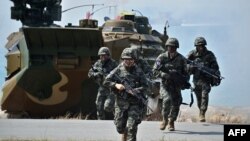 ရွှေမြွေဟောက်စစ်ရေးလေ့ကျင့်မှုအတွင်း ကိုရီးယားမရိမ်းတပ်သားများကိုတွေ့ရစဉ် (မတ် ၃၊ ၂၀၂၃)