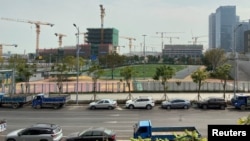 中国广东深圳防疫动态清零建筑工地停工。(2021年11月19日)