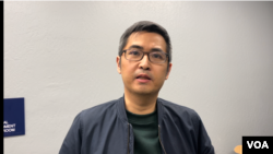 2024年3月15日,《幸彤在监狱》放映会后,香港专上学生联会前秘书长、加州大学伯克利分校香港事务组织的周永康接受美国之音的采访。(周星晨拍摄)