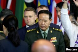 资料照:中共中央军委委员、中央军委联合参谋部参谋长刘振立上将在北京出席香山论坛。(2023年10月30日)