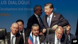 中国国家主席习近平在南非约翰内斯堡举行的2023年金砖国家峰会上。(2023年8月24日)