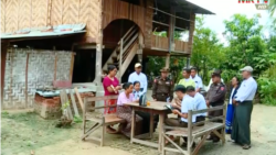 ရေဘေးကြုံနေချိန် သန်းခေါင်စာရင်းကောက်ဖို့ပြင်နေတဲ့ စစ်ကောင်စီကို ဝေဖန်မှုတွေထွက်ပေါ်
 ရေဘေးကြုံနေချိန် သန်းခေါင်စာရင်းကောက်ဖို့ပြင်နေတဲ့ စစ်ကောင်စီကို ဝေဖန်မှုတွေထွက်ပေါ်