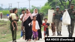 缅甸若开邦的罗兴亚难民逃离家园。(2024年5月13日)