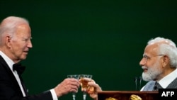 拜登总统在越南表示,在刚结束G20峰会期间,他曾和印度总理莫迪讨论了人权、媒体自由等问题。