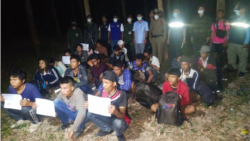 အထောက်အထားမဲ့ မြန်မာအများအပြား ထိုင်းမှာဖမ်းဆီးခံရ
 အထောက်အထားမဲ့ မြန်မာအများအပြား ထိုင်းမှာဖမ်းဆီးခံရ