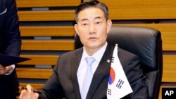 Bộ trưởng Quốc phòng Hàn Quốc Shin Won-sik ở Tokyo, 28/7/2024 (Yoshikazu Tsuno/Pool Photo via AP).