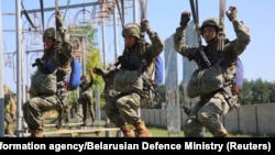 中国与白俄罗斯的士兵在白俄罗斯一处秘密地点举行“雄鹰突击-2024”联合军事演习。(2024年7月9日)