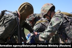 中国与白俄罗斯的士兵在白俄罗斯一处秘密地点举行“雄鹰突击-2024”联合军事演习。(2024年7月9日)