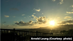 推动香港生死教育的安宁服务社工梁梓敦指临近死亡对很多人都是黑暗无光,但临终关怀就是为病人带来一点光,在有限时间仍能好好活着 (图片来源: 梁梓敦脸书网页)