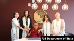 Thứ trưởng Ngoại giao Mỹ Zeya đến New York gặp Đức Đạt Lai Lạt Ma.