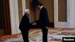 美国财政部长珍妮特·耶伦(Janet Yellen)2023年7月8日在北京与中国国务院副总理何立峰会面。(媒体联访照片)