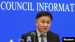 中国人民银行行长潘功胜在北京举行的新闻发布会上讲话。(2024年1月24日)