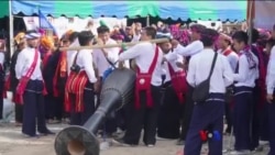 ထိုင်းက ပအိုဝ်းကထိန်ပွဲ
 ထိုင်းက ပအိုဝ်းကထိန်ပွဲ