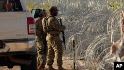 美国德克萨斯州边境的守卫(2023年9月22日)