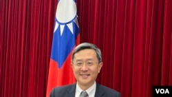 台湾外交部次长李淳2023年7月4日召集记者会。(美国之音记者杨安摄影)