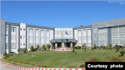 ပညာရေးနဲ့ပတ်သက်တဲ့ (Notary) နိုတြီအထောက်အထား ထုတ်ပေးတာကို ရပ်လိုက်တဲ့ နေပြည်တော်က နိုင်ငံခြားရေး ဝန်ကြီးဌာန (MOFA) ရုံး အဆောက်အဦ