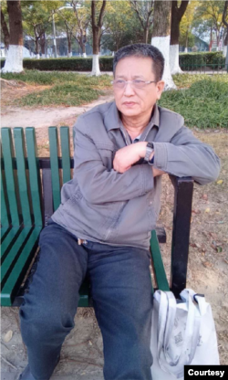 资料照:上海退休教师顾国平 (顾国平提供)