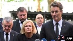 北莱茵-威斯特法伦州州长亨德里克·维斯特在德国索林根市案发现场发表声明。(2024年8月24日)