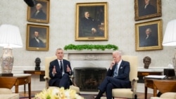 ကန်သမ္မတ NATO အတွင်းရေးမှုးချုပ်နဲ့ အိမ်ဖြူတော်မှာတွေ့ဆုံ  ကန်သမ္မတ NATO အတွင်းရေးမှုးချုပ်နဲ့ အိမ်ဖြူတော်မှာတွေ့ဆုံ