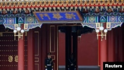 资料照:中共中央政府所在地中南海新华门