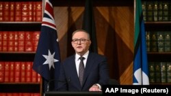 资料图片:澳大利亚总理阿尔巴尼斯在内阁会议后对媒体讲话。(2023年10月11日)