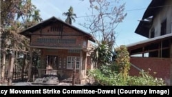 တနင်္သာရီတိုင်း၊ ထားဝယ်ခရိုင် လောင်းလုံးမြို့နယ်မှာ စစ်ကောင်စီတပ်ဖွဲ့တွေရဲ့ စစ်ဆင်ရေးတွေအတွင်း မီးရှို့ခံခဲ့ရတဲ့ နေအိမ်များ