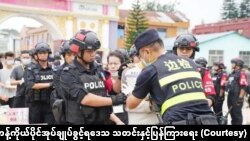 အွန်လိုင်းရာဇဝတ်မှုအတွက် မသင်္ကာသူတွေ တရုတ်ထံ မြန်မာလွှဲအပ် (အောက်တိုဘာ၊ ၂၀၂၃)