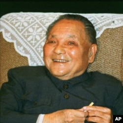 中国前领导人邓小平(资料照片)