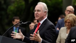 美国卫生与公众服务部部长汤姆·普莱斯(Tom Price)在白宫玫瑰园发表谈话(2017年5月4日)