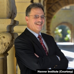 美国斯坦福大学胡佛研究所资深研究员戴雅门 (Larry Diamond)