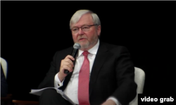 前澳大利亚总理、亚洲协会会长兼CEO陆克文(亚洲协会视频会议截图)