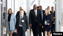 美国国防部长奥斯汀2022年10月12日抵达北约总部。(路透社)