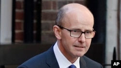 资料照片:2019年2月14日,政府通讯总部(GCHQ)主任杰里米·弗莱明(Jeremy Fleming)在伦敦。(美联社照片)