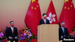 香港特首李家超在庆祝中国国庆的晚宴上讲话。(2022年10月1日)