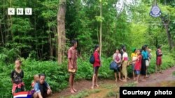 ကျောက်ကြီးမြို့နယ်ထဲမှာ ထွက်ပြေးနေရတဲ့ စစ်ဘေးရှောင်ဒုက္ခသည်များ ( Photo: KNU)