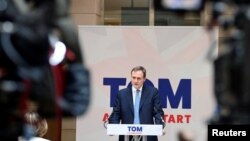 资料照:英国议会下议院外交事务委员会主席汤姆·图根哈特在参加保守党领导人竞选。(2022年7月12日)