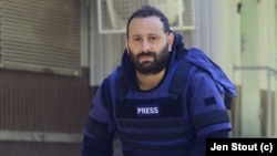 Дейвид Патрікаракос, британський журналіст. Фото зроблене у Салтівці, що у східній частині Харкова