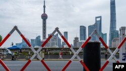 资料照:从上海外滩遥望陆家嘴。