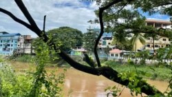 ထိုင်းရောက်မြန်မာအလုပ်သမားတွေ သင်္ကြန်ကာလ နေရပ်ပြန်သူနည်း
 ထိုင်းရောက်မြန်မာအလုပ်သမားတွေ သင်္ကြန်ကာလ နေရပ်ပြန်သူနည်း