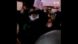 “解封北京”、“解封全国”，北京民众高举白纸继续抗争 